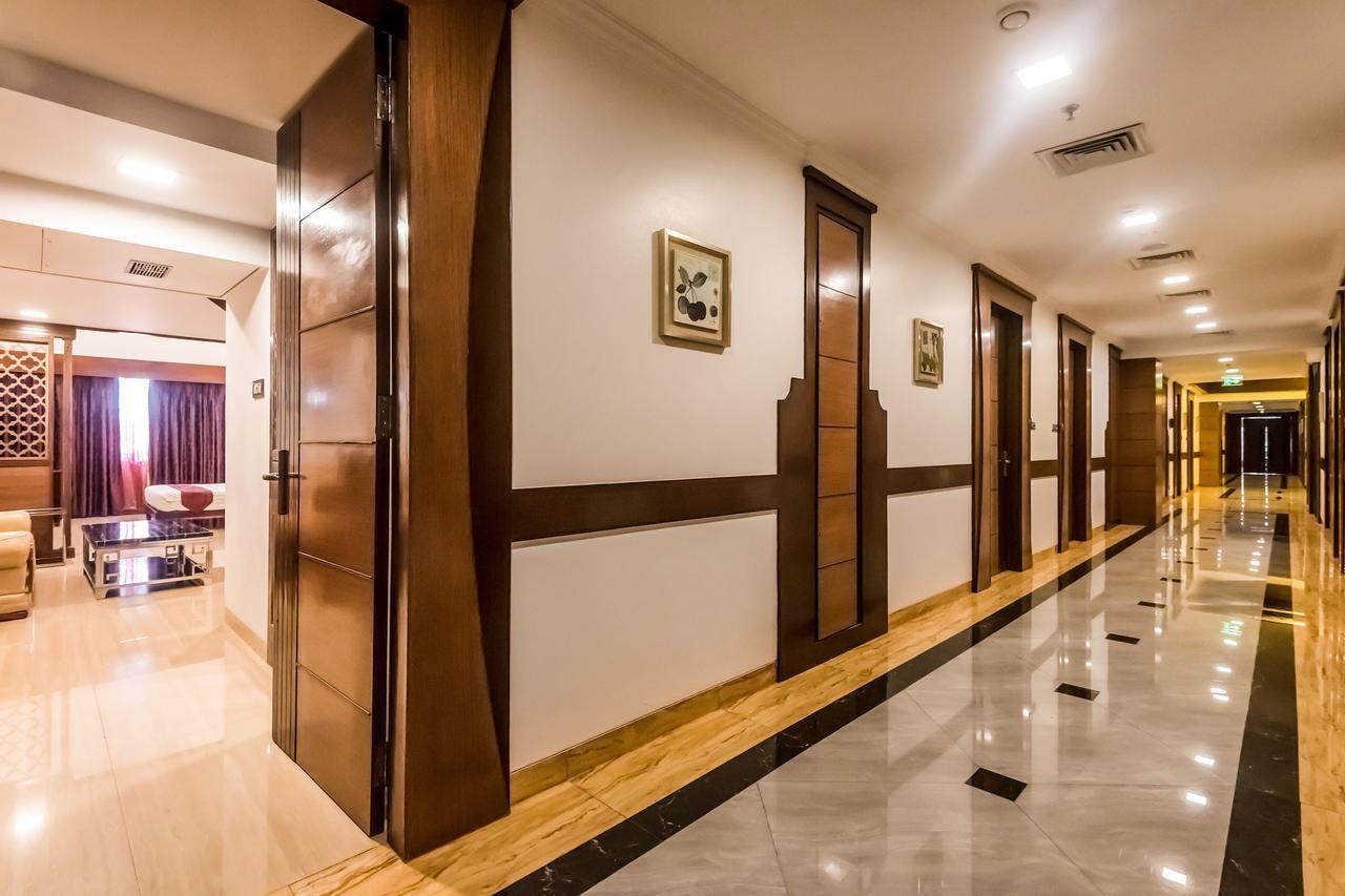 Golden Chariot Vasai Hotel Exterior foto