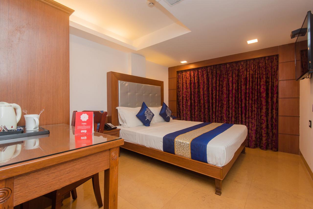 Golden Chariot Vasai Hotel Exterior foto