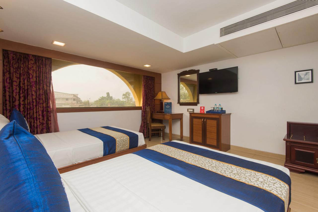 Golden Chariot Vasai Hotel Exterior foto