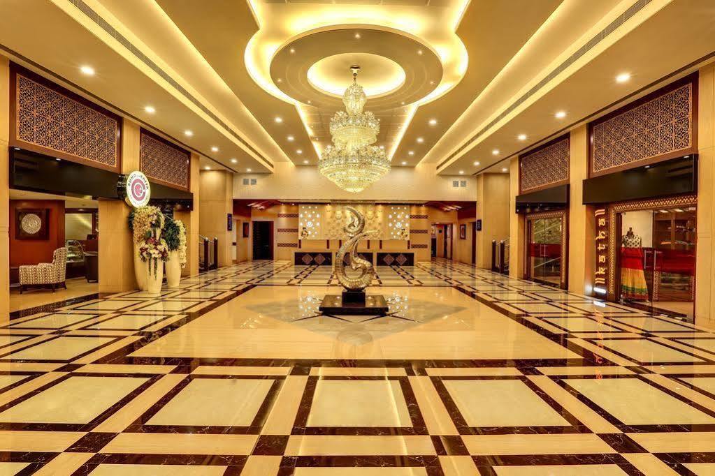 Golden Chariot Vasai Hotel Exterior foto